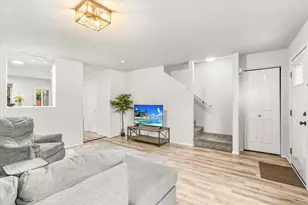 450 Midway Rd, Medford, OR 97501 - Photo 4