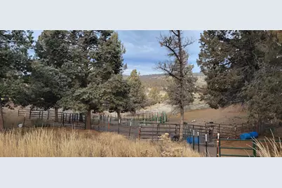 7467 Harpold Road, Klamath Falls, OR 97603 - Photo 12