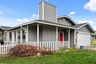 640 Malabar St, Central Point, OR 97502 - Photo 4