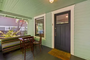 827 NW Delaware Ave, Bend, OR 97703 - Photo 50