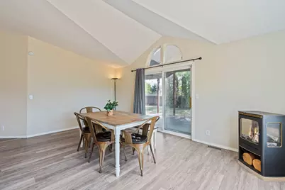 604 NE Shoshone Drive, Redmond, OR 97756 - Photo 18