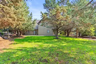 3025 NW Fairway Heights Dr, Bend, OR 97703 - Photo 32