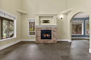 3025 NW Fairway Heights Dr, Bend, OR 97703 - Photo 4