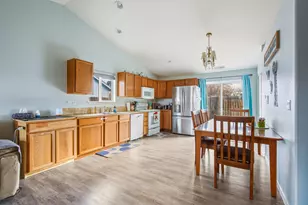 484 NE Spruce Ct, Redmond, OR 97756 - Photo 12