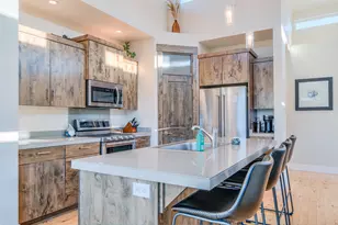 2233 NW Deschutes Pl, Bend, OR 97703 - Photo 18