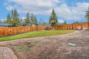 2233 NW Deschutes Pl, Bend, OR 97703 - Photo 8