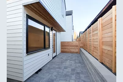 639 NE Marshall Avenue, Bend, OR 97701 - Photo 8