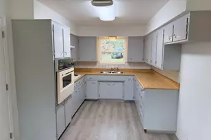 326 Debra Ln, Grants Pass, OR 97527 - Photo 6