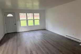 326 Debra Ln, Grants Pass, OR 97527 - Photo 4