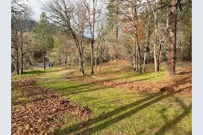 326 Debra Lane, Grants Pass, OR 97527 - Photo 18