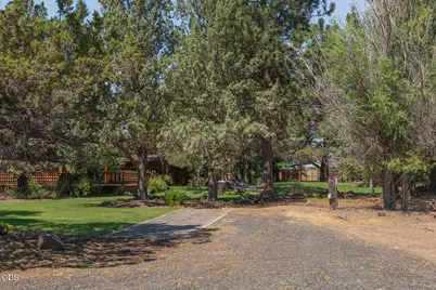 18070 Cascade Estates Drive, Bend, OR 97703 - Photo 58
