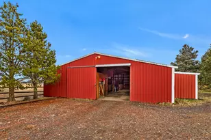 18070 Cascade Estates Dr, Bend, OR 97703 - Photo 4
