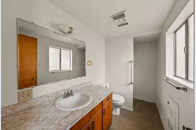 1260 Plummer Avenue, Grants Pass, OR 97527 - Photo 32