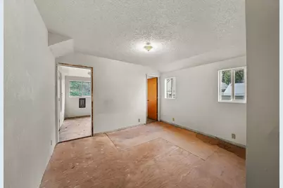 1260 Plummer Avenue, Grants Pass, OR 97527 - Photo 30