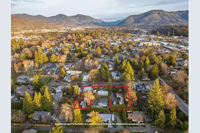 1260 Plummer Avenue, Grants Pass, OR 97527 - Photo 8