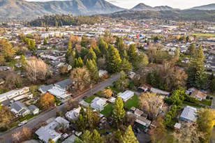 1260 Plummer Ave, Grants Pass, OR 97527 - Photo 38