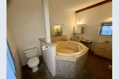 360 Hessar Street, Grants Pass, OR 97527 - Photo 18