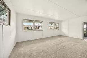 2252 Table Rock Rd, Medford, OR 97501 - Photo 4