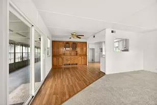 2252 Table Rock Rd, Medford, OR 97501 - Photo 6