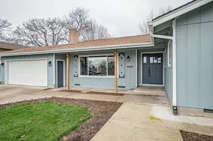 1916 Inverness Dr, Medford, OR 97504 - Photo 32