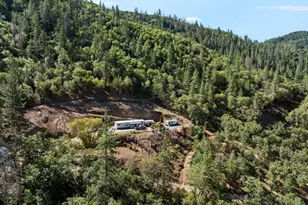 1050 Wards Creek Rd, Rogue River, OR 97537 - Photo 16