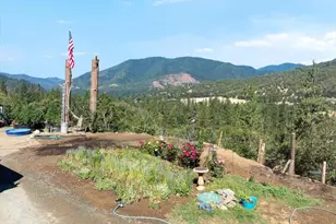 1050 Wards Creek Rd, Rogue River, OR 97537 - Photo 8