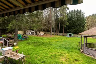 251 Surrey Dr, Grants Pass, OR 97526 - Photo 16