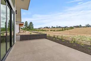 3122 NW Crossing Dr, Bend, OR 97703 - Photo 44