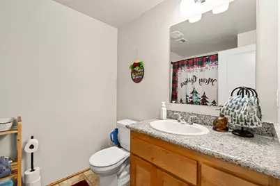 545 N Heights Drive, Eagle Point, OR 97524 - Photo 14