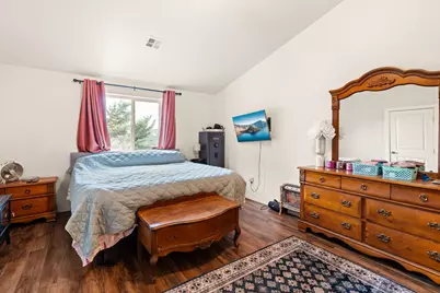 545 N Heights Drive, Eagle Point, OR 97524 - Photo 12