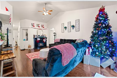 545 N Heights Drive, Eagle Point, OR 97524 - Photo 4