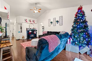 545 N Heights Dr, Eagle Point, OR 97524 - Photo 4