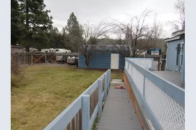 607 S 2nd Avenue, Chiloquin, OR 97624 - Photo 16