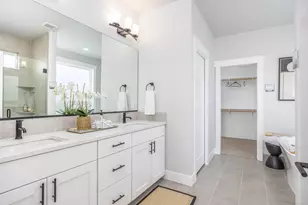 1391 NW Ochoa Dr, Bend, OR 97703 - Photo 6