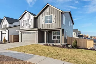 4303 SW Rhyolite Pl, Redmond, OR 97756 - Photo 2