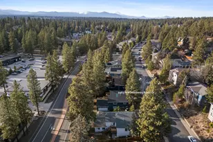 2463 NW Monterey Pines Dr, Bend, OR 97703 - Photo 32