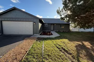 537 SE Ponderosa Dr, Madras, OR 97741 - Photo 2