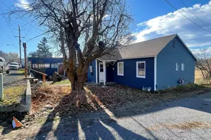 1512 Summers Ln, Klamath Falls, OR 97603 - Photo 4