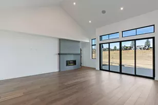 3118 NW Crossing Dr, Bend, OR 97703 - Photo 12