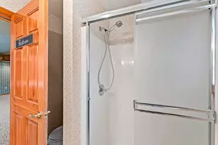 4231 Tamarack Dr, Medford, OR 97504 - Photo 40