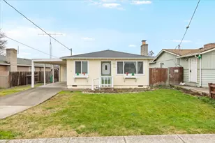 166 Mace Rd, Medford, OR 97501 - Photo 2