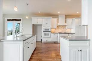 3269 NW Fairway Heights Dr, Bend, OR 97703 - Photo 16