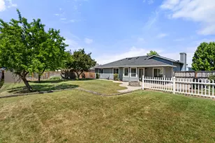 2754 Juanita Ave, Medford, OR 97504 - Photo 28