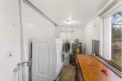 609 SE Riverside Avenue, Grants Pass, OR 97526 - Photo 10