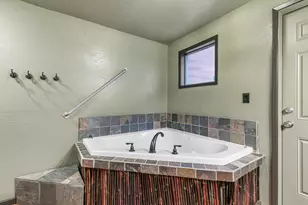 443 Conestoga Cir, Jacksonville, OR 97530 - Photo 40