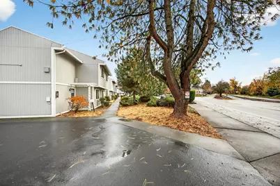 821 E 10th Street, Medford, OR 97504 - Photo 30