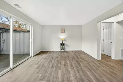 821 E 10th Street, Medford, OR 97504 - Photo 14