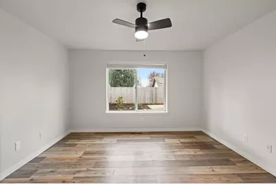 1642 Hollyhock Drive, Medford, OR 97504 - Photo 18