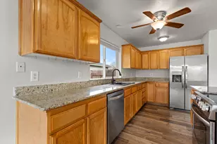 1642 Hollyhock Dr, Medford, OR 97504 - Photo 8