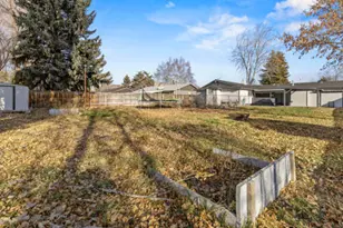 3732 Grenada Way, Klamath Falls, OR 97603 - Photo 2